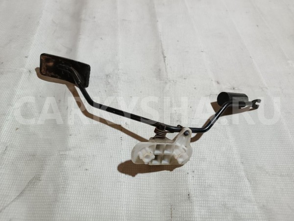 Педаль газа Mitsubishi Diamante 