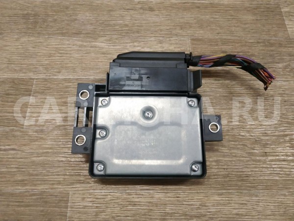 Блок управления парковочным тормозом Volkswagen Tiguan 