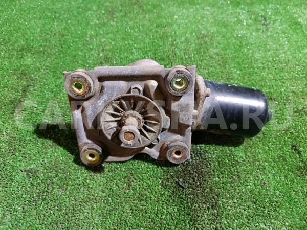 Моторчик стеклоочистителя передний Nissan Cefiro 