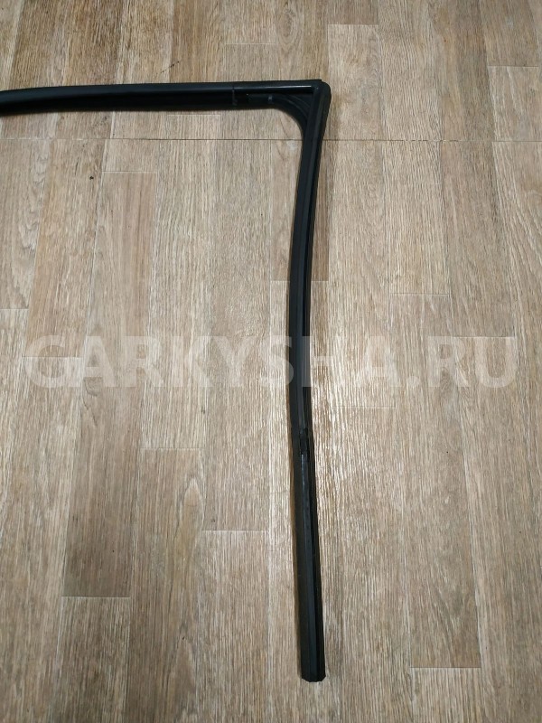 Уплотнитель проема стекла двери передней левой Ford Mondeo 