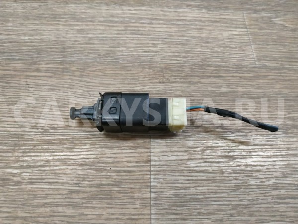 Датчик включения стоп-сигналов Chevrolet Lacetti 