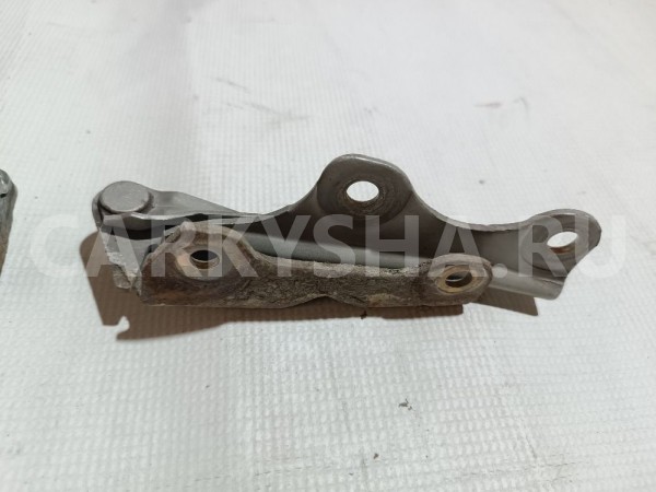 Петля капота Mitsubishi Diamante 