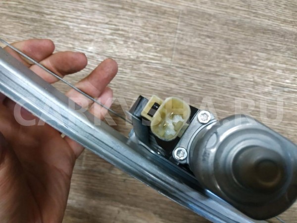 Стеклоподъемник электр. задний правый Chevrolet Orlando оригинальный номер 95374827