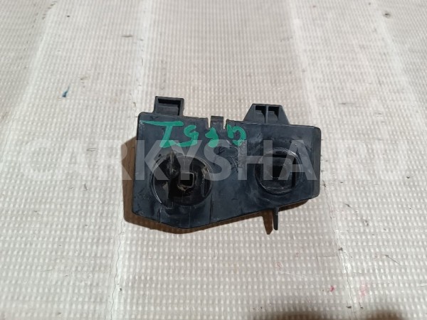 Кронштейн заднего бампера правый Lexus RX 