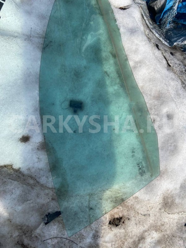 Стекло двери Ford Focus II рестайлинг (2007—2011) Ford Focus оригинальный номер Ford 1342625