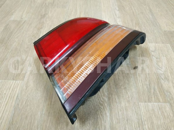 Фонарь задний правый Nissan Cefiro 