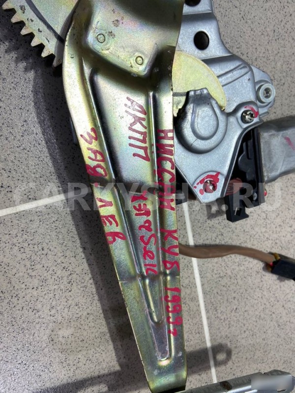 Стеклоподъемник задний левый Nissan Cube 1999 г Nissan Cube оригинальный номер 8273173B00