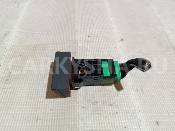 Кнопка аварийной сигнализации Hyundai Coupe 