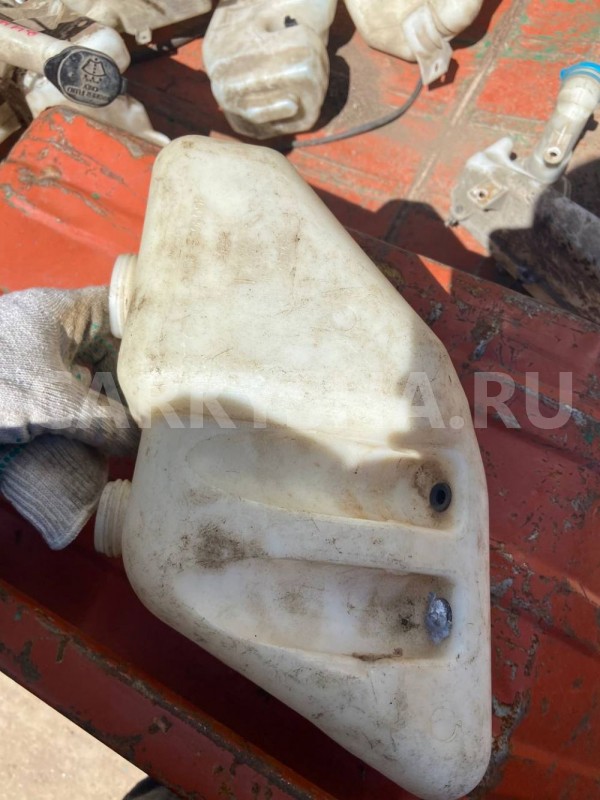 Бачок омывателя ВАЗ (LADA) 2114 Samara I (2001—2014) ВАЗ (Lada) 2114 оригинальный номер 21083520800820