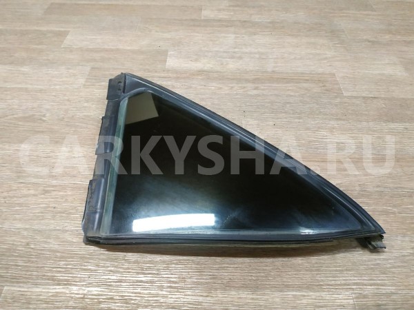 Стекло двери задней правой (форточка) Mazda Capella 