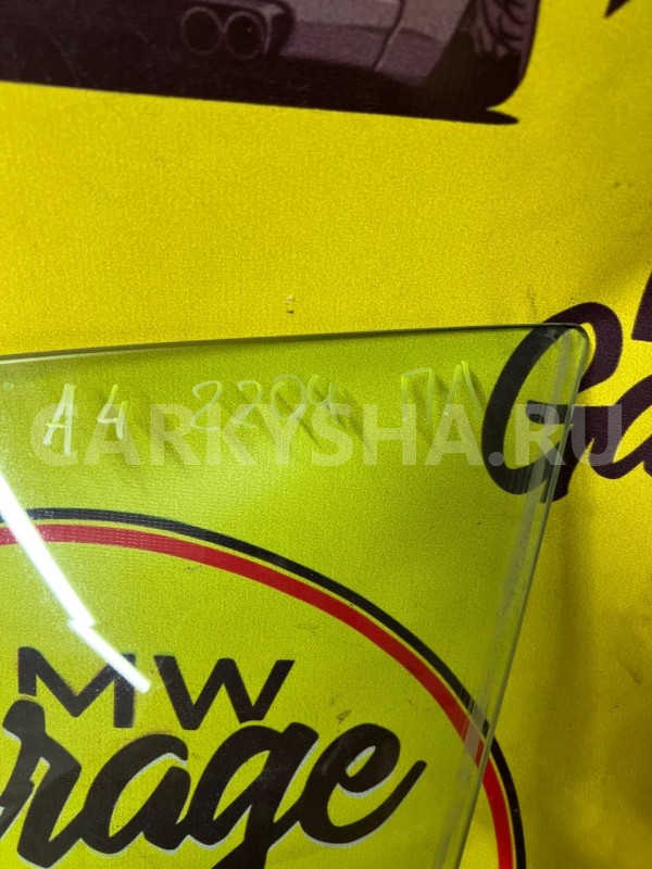 Стекло двери переднее левое audi a4 B8 CDNB Audi 200 