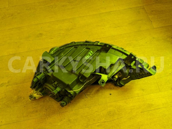 Фара Nissan NV200 