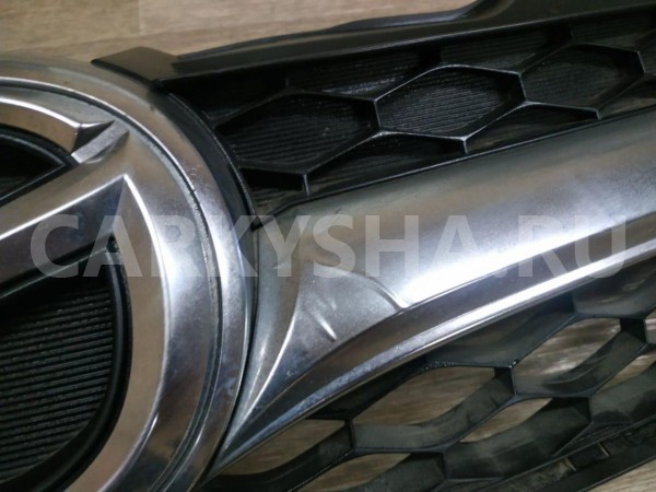 Решетка радиатора Mazda MPV оригинальный номер L52850710B