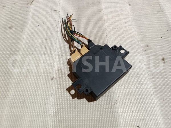 Блок управления парктроником Land Rover Range Rover оригинальный номер YWC500312