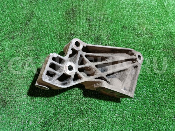 Кронштейн генератора Opel Astra оригинальный номер 90571112