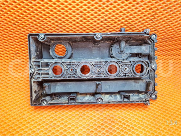 Клапанная крышка opel astra H/J Z16XER Z18XER 1.6 Chevrolet Cruze оригинальный номер 55564395