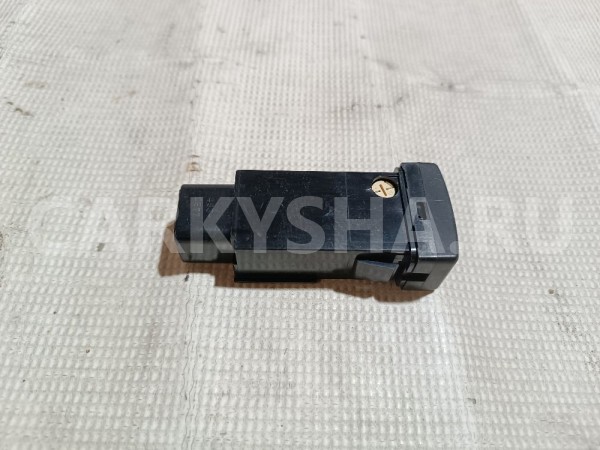 Кнопка многофункциональная Mazda 6 оригинальный номер GJ6A666R0