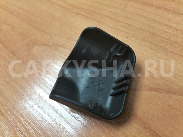 Заглушка полозьев сиденья передняя правая Toyota Toyota Carina 