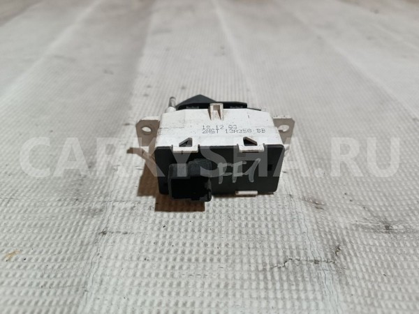 Кнопка аварийной сигнализации Ford Focus 