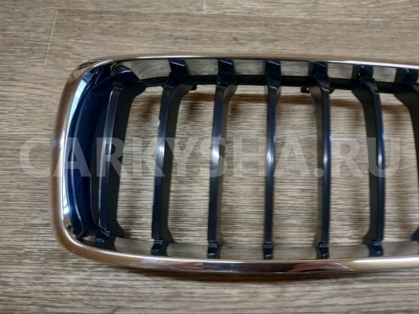 Решетка радиатора левая BMW 4er 