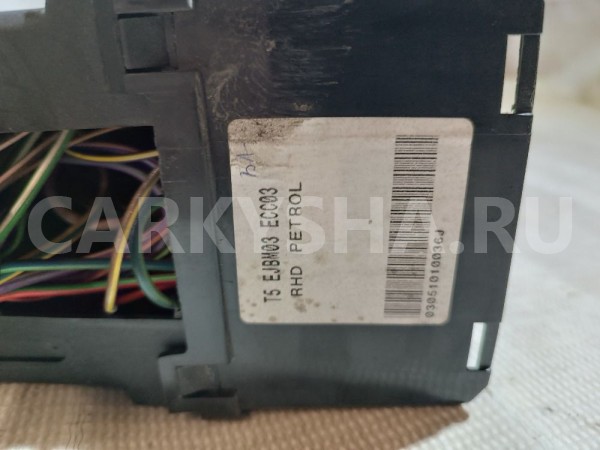 Блок предохранителей подкапотный Land Rover Range Rover оригинальный номер YMB507220