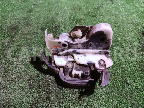 Замок двери передней правой Nissan Primera 