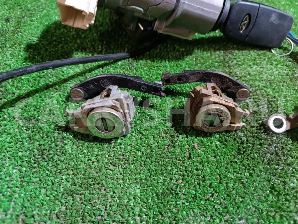 Замок зажигания со вставками (к-кт) Vortex Tingo оригинальный номер A213704010BA