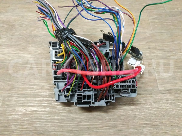 Блок предохранителей подкапотный Ford Mondeo оригинальный номер 6G9T14A481AA