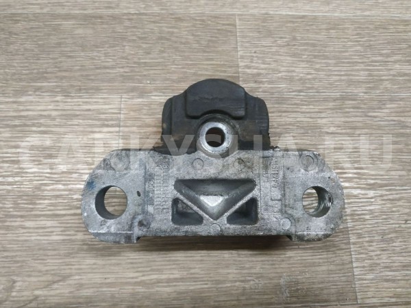 Кронштейн опоры КПП Land Rover Freelander 