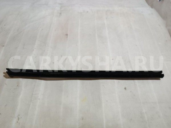 Накладка стекла переднего правого Ford Mondeo 