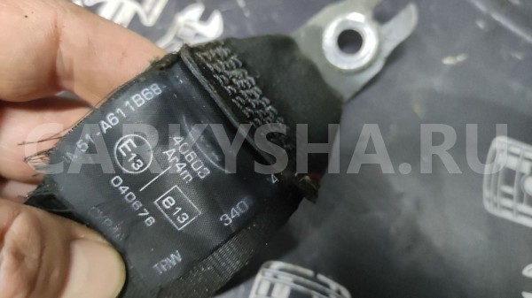 Ремень безопасности задний Форд Фокус 2 хетчбэк Ford Focus оригинальный номер 2013465