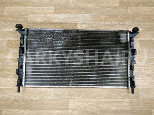 Радиатор охлаждения Mazda 3 