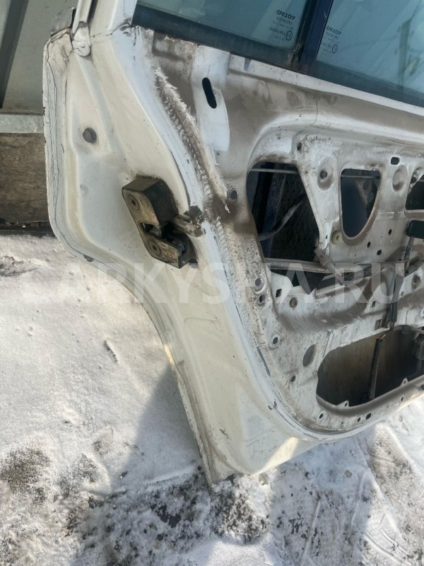 Дверь задняя левая Volvo 740 