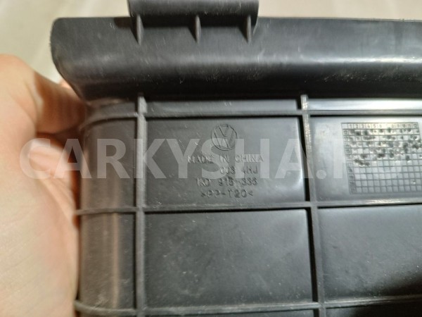 Крышка аккумулятора Skoda Superb оригинальный номер 1KD915336