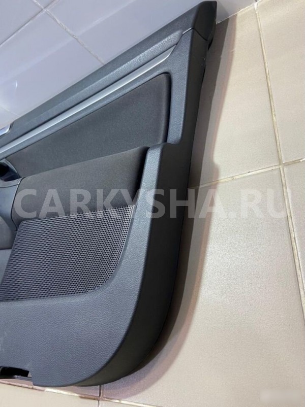 Обшивка двери передняя пр. Volkswagen Jetta 10г Volkswagen Jetta оригинальный номер 1K4867012GK