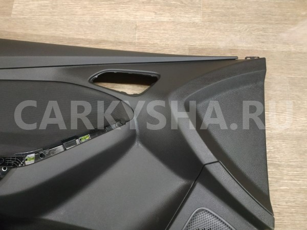 Обшивка двери передней левой Ford Focus 