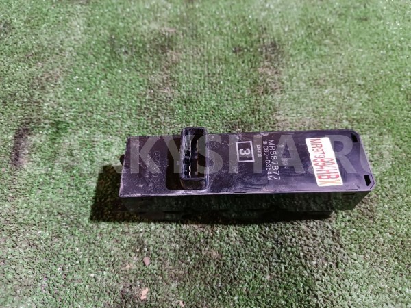 Блок управления стеклоподъемниками Mitsubishi Lancer 