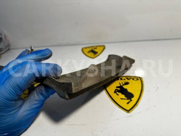 Ресничка фары передняя левая Volvo 740 УНИВЕРСАЛ Volvo 740 