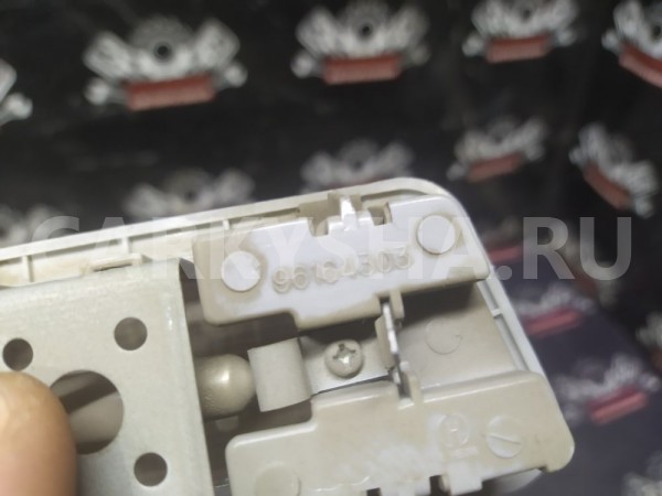 Плафон освещения салона Дэу Нексия n100 Daewoo Nexia оригинальный номер 96164303