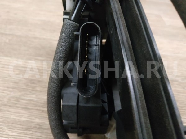 Замок двери задней левой Ford Focus 