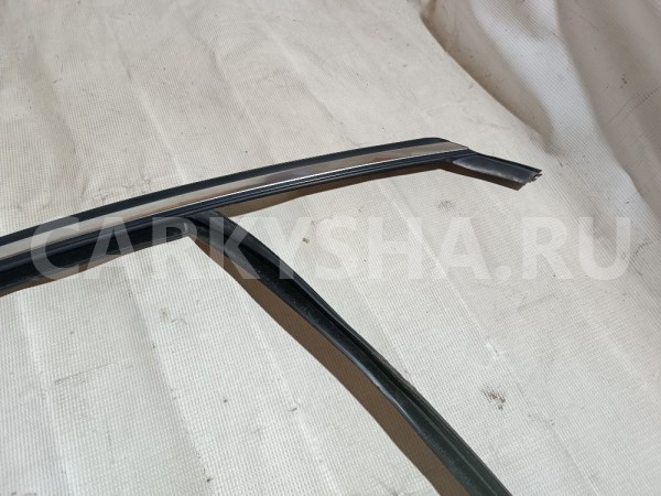 Уплотнитель проема стекла двери передней правой Ford Mondeo 