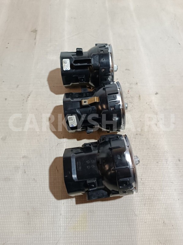 Дефлектор воздушный центральный Mercedes-Benz C-klasse оригинальный номер A2058300301