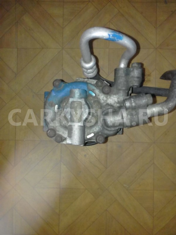 Компрессор кондиционера Nissan Sunny 