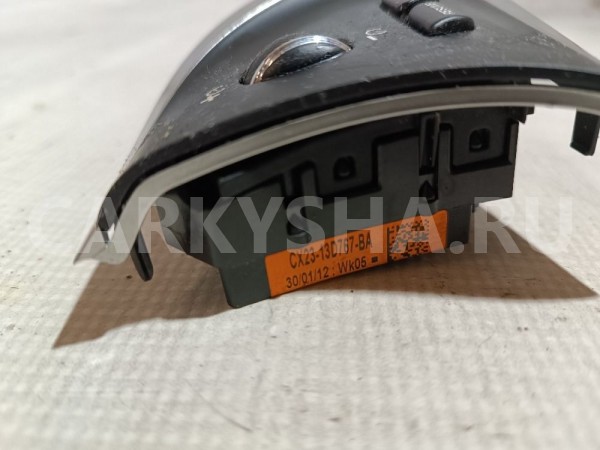 Кнопка руля правая Jaguar XF оригинальный номер CX2313D767BA