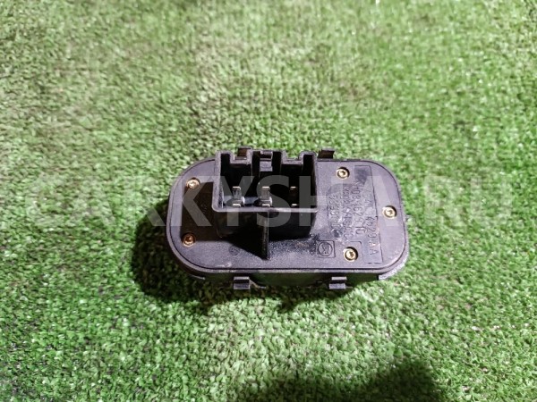 Блок управления стеклоподъемниками Ford Focus оригинальный номер YS4T14529AA