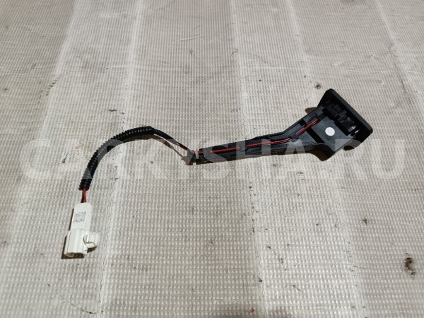 Кнопка открывания багажника Lexus RX 