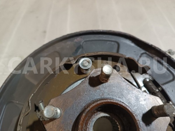 Кулак поворотный задний левый Suzuki Grand Vitara 