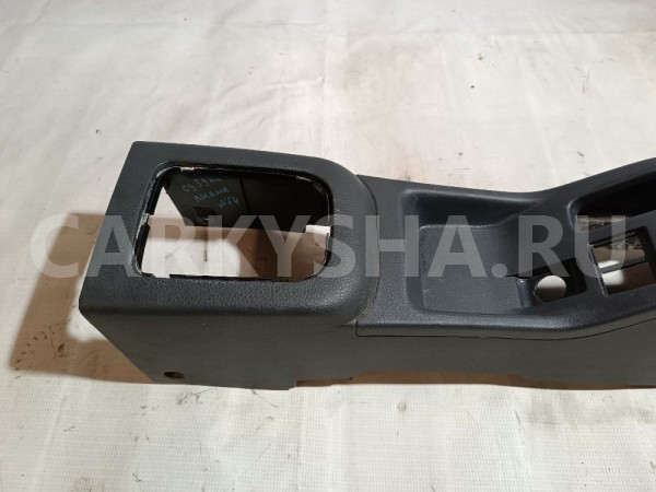 Консоль пола Suzuki Liana 