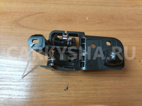Ручка двери внутренняя задняя правая Toyota Carina Toyota Carina оригинальный номер 6927320050