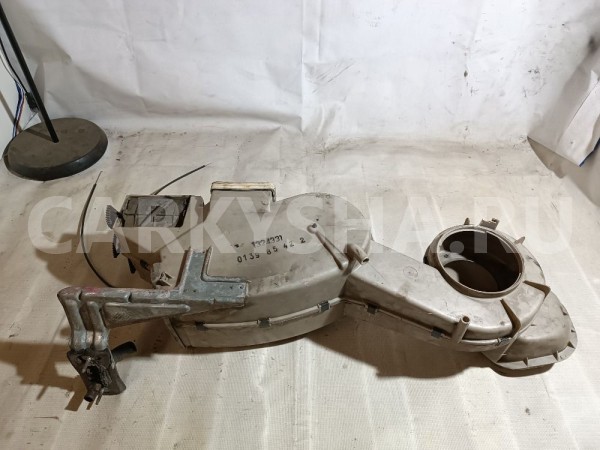 Корпус отопителя Volvo 740 оригинальный номер 1308382